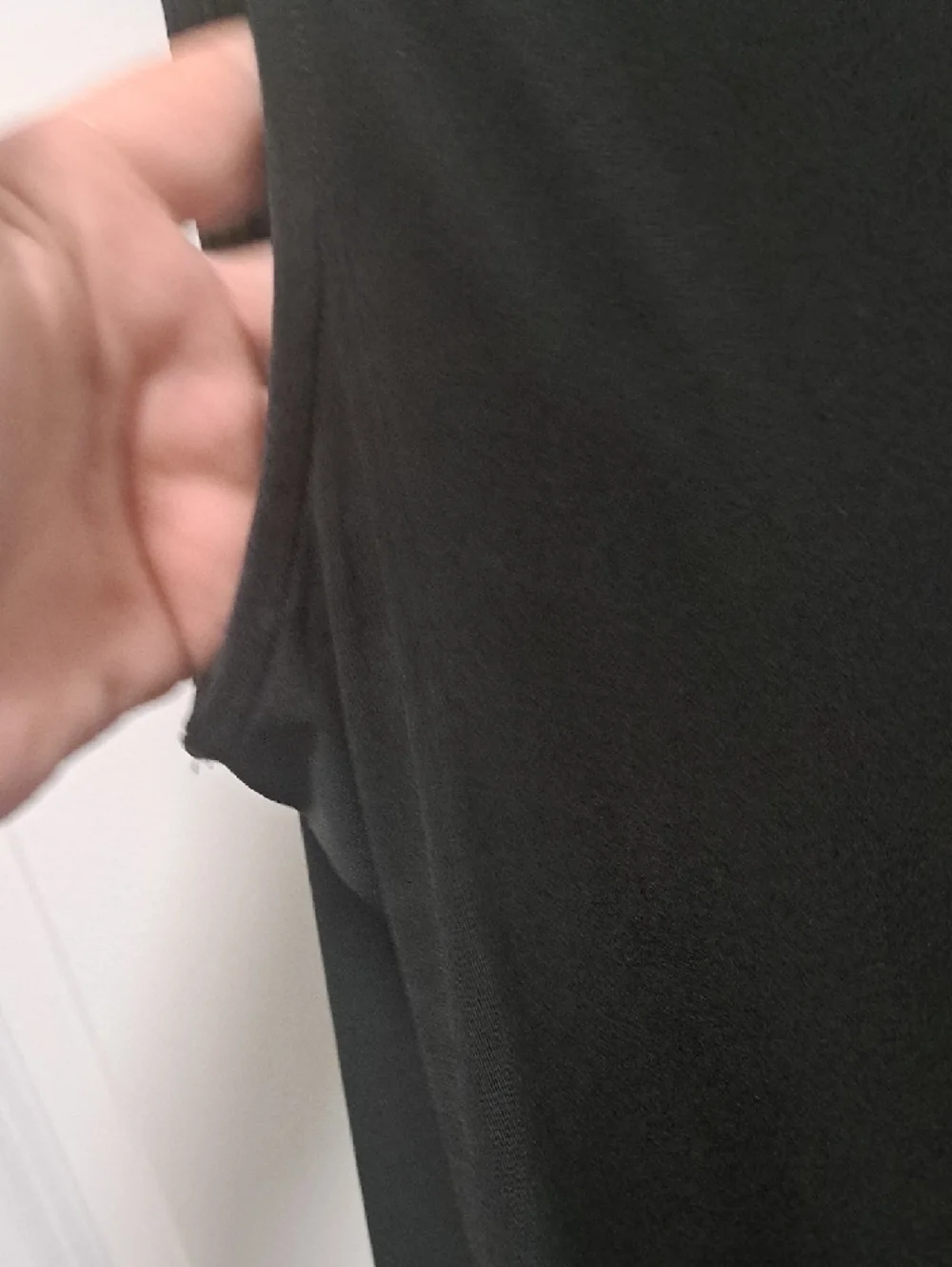 Carmen Black Sleeveless Button-Down Tank - Picture 4 of 4
